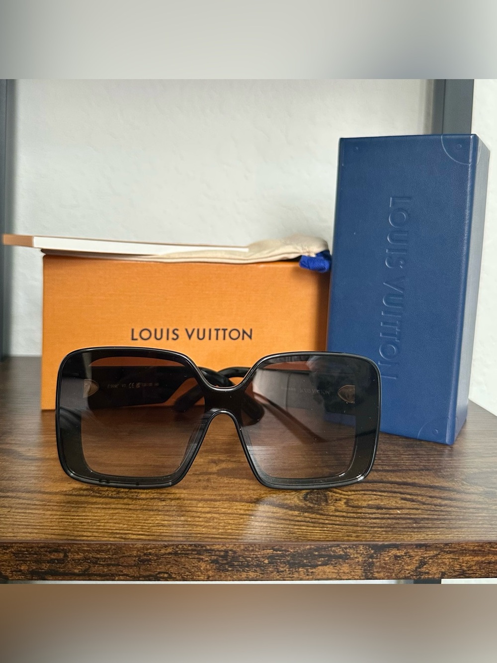 Louis Vuitton Monogram Motif Black Square Gradient Sunglasses